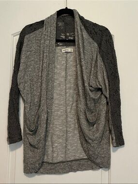 abercrombie kids Gray Draped Open-Front Cardigan with Lace Sleeves